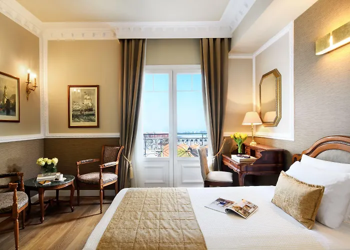 Hotell Mediterranean Palace