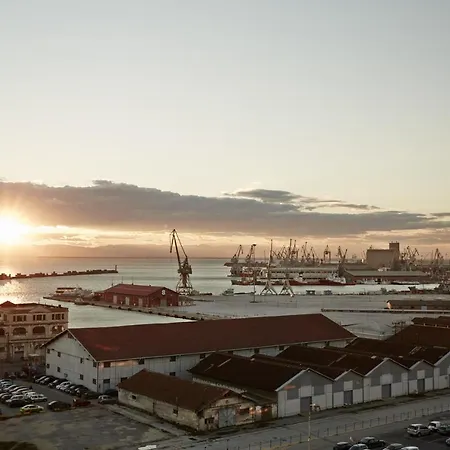 메디터레니안 팔라스 호텔 테살로니키