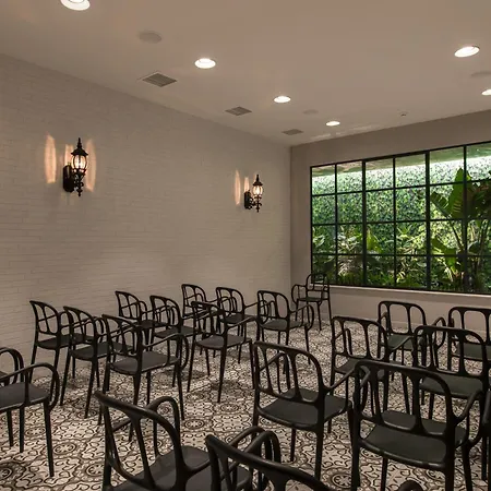 מלון Mediterranean Palace