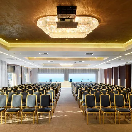 Mediterranean Palace Хотел 5*