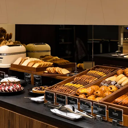 호텔 메디터레니안 팔라스