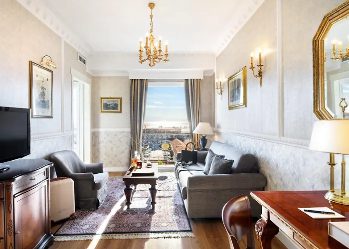 Otel Mediterranean Palace 5*