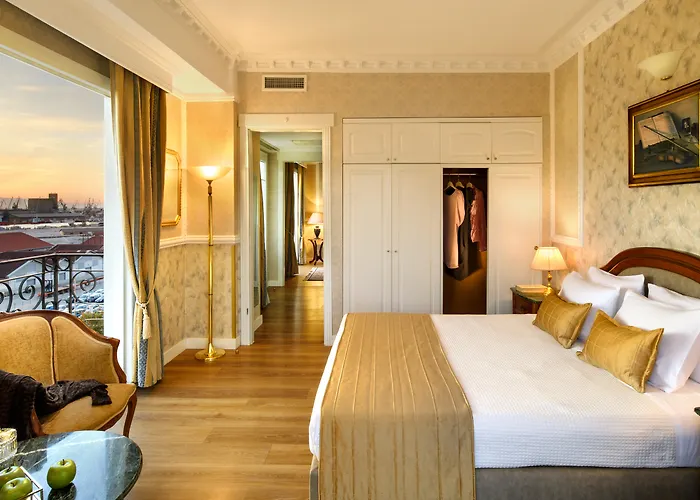 Mediterranean Palace Hotel 5*