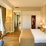 Mediterranean Palace Hotel 5*
