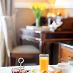 Hotel Mediterranean Palace 5*