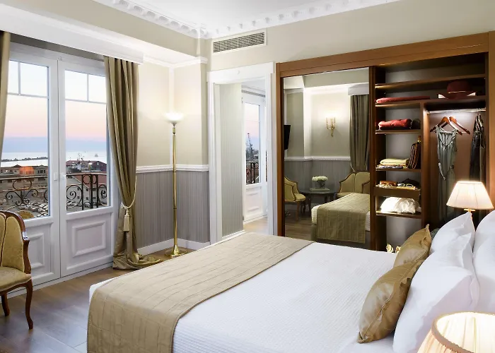 Hotel Mediterranean Palace 5*